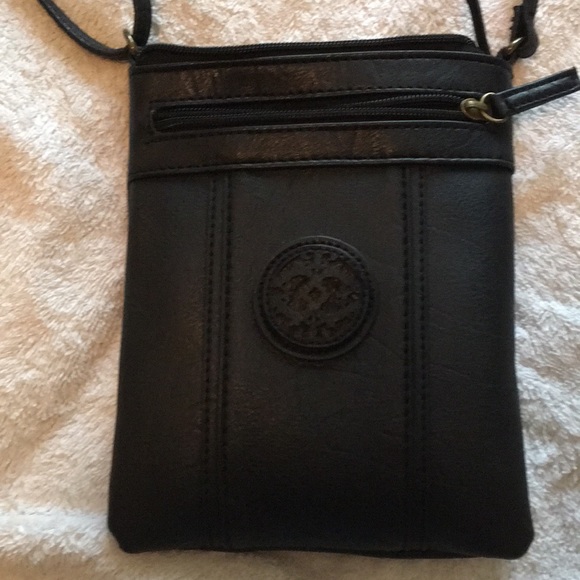 ☀️Black crossbody, buy this and coral one for $12 - Picture 2 of 6